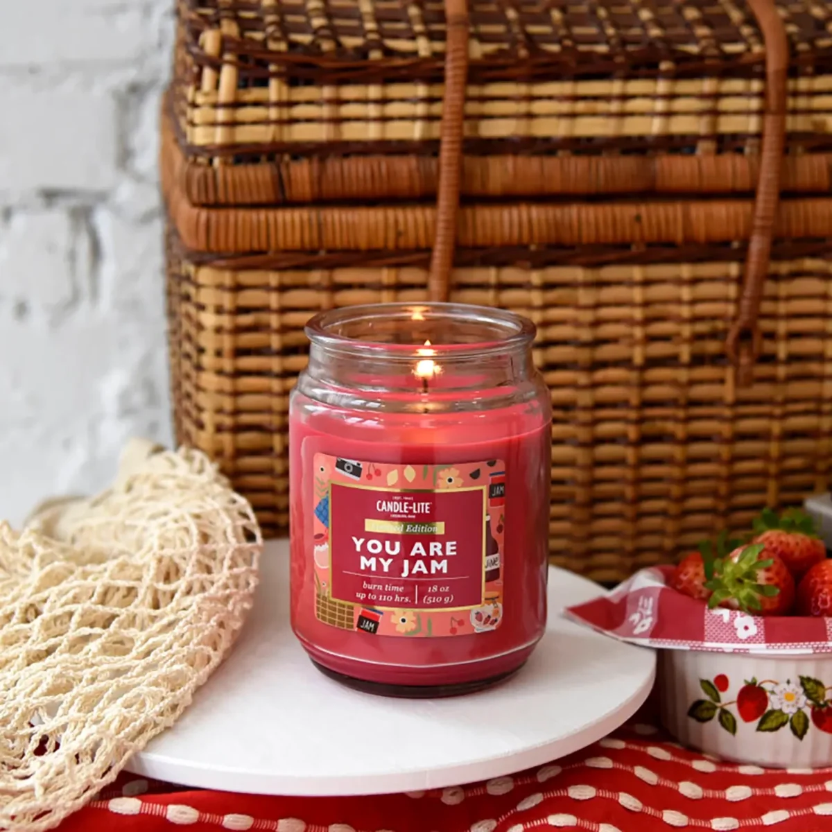 Naturalna świeca zapachowa Candle-lite Everyday 510 g - You Are My Jam - obrazek 2