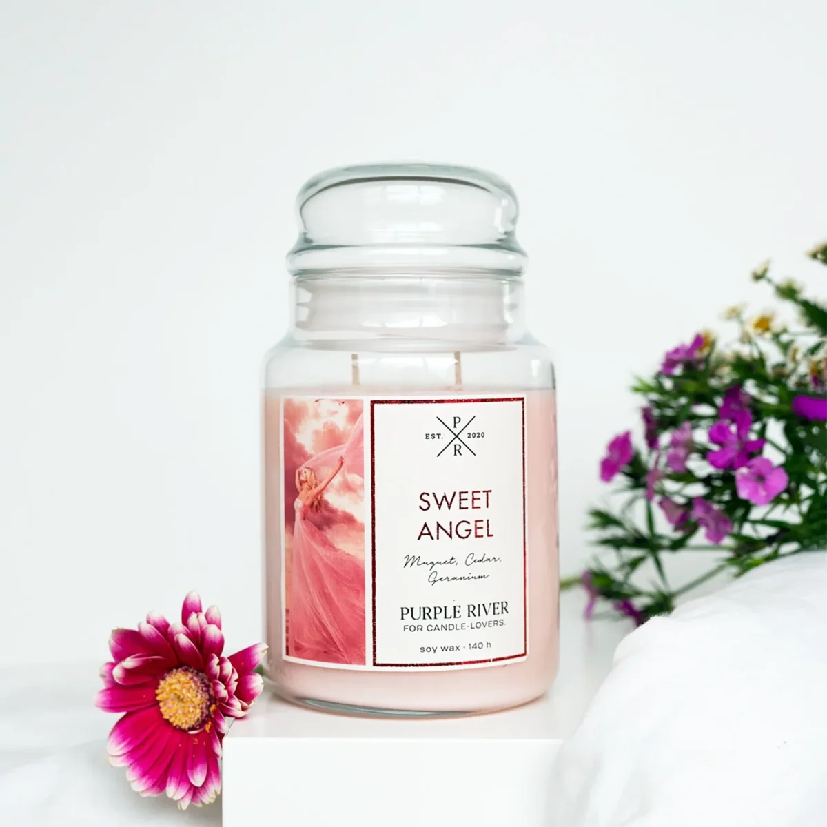 Świeca zapachowa sojowa w szkle Purple River 623 g - Sweet Angel - obrazek 2