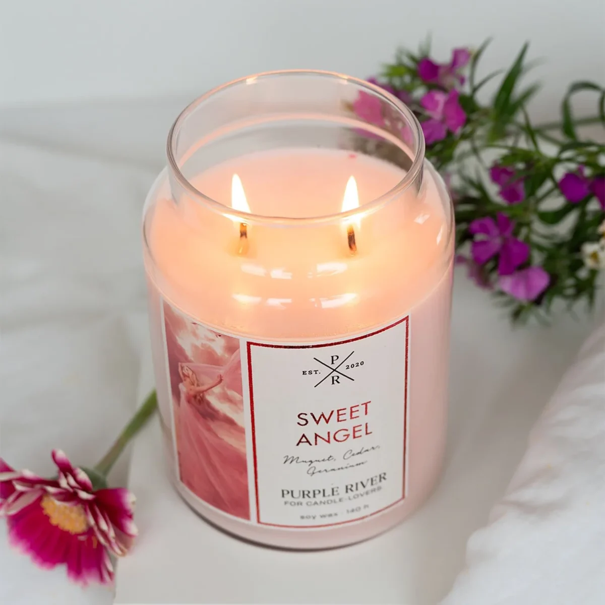 Świeca zapachowa sojowa w szkle Purple River 623 g - Sweet Angel - obrazek 3